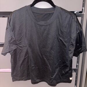 Vuori Black Short Sleeve Tee